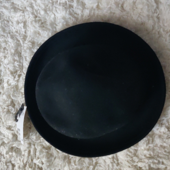 hat - Picture 2 of 5